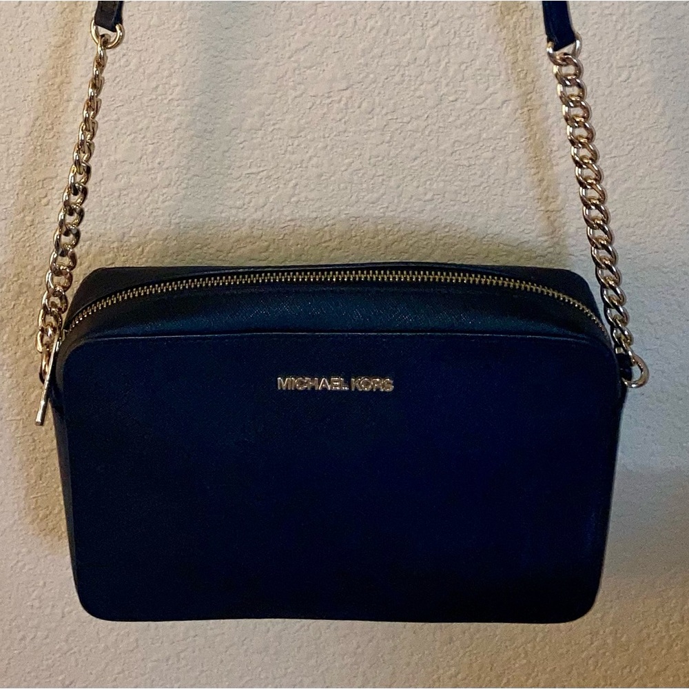 Michael Kors pristine crossbody bag